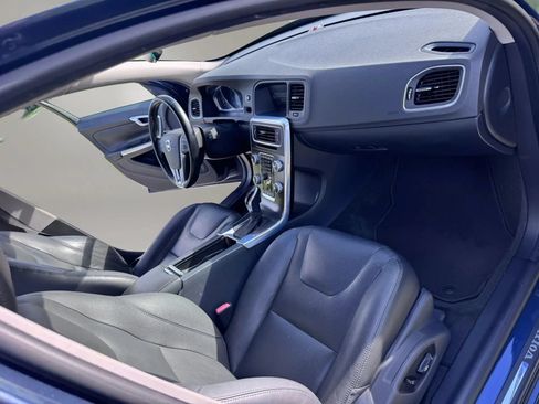 Used 2015 Volvo V60 T5 Premier FWD image 9