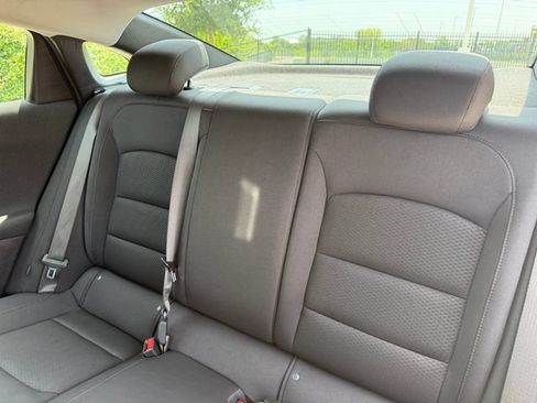 Used 2025 Chevrolet Malibu RS FWD image 26