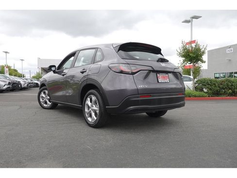 Used 2025 Honda HR-V LX image 8