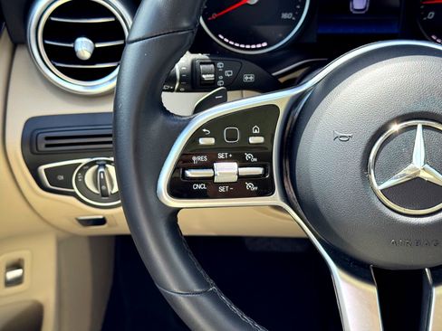 Used 2022 Mercedes-Benz GLC 300 4MATIC image 22