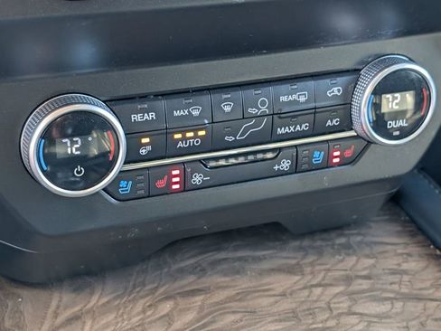 Used 2021 Ford Expedition Platinum image 35