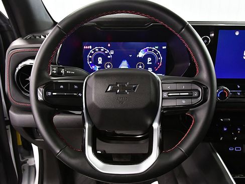 Used 2024 Chevrolet Colorado Z71 w/ LPO, Dark Essentials Package image 21