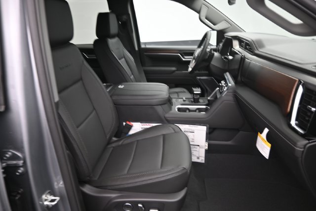 Certified 2024 Cadillac Escalade Sport Platinum w/ LPO, ONYX Package AWD/4WD image 11