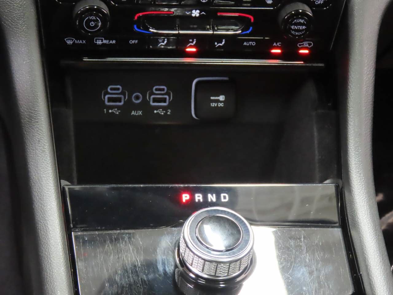 Used 2022 Jeep Grand Cherokee L Limited RWD image 11