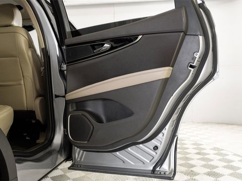 Used 2023 Lincoln Nautilus Reserve image 49