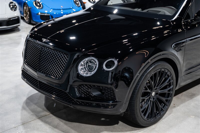 Used 2017 Bentley Bentayga AWD/4WD image 15