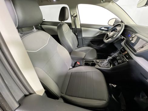 Used 2023 Volkswagen Taos SE image 27