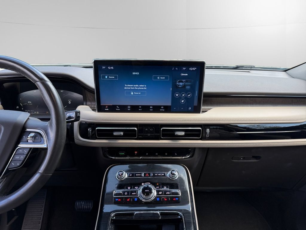 Used 2022 Lincoln Nautilus Reserve w/ Luxury Package FWD image 11