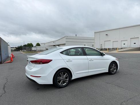 Used 2018 Hyundai Elantra SEL FWD image 4