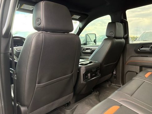 Used 2024 GMC Sierra 3500 AT4 w/ Technology Package AWD/4WD image 40