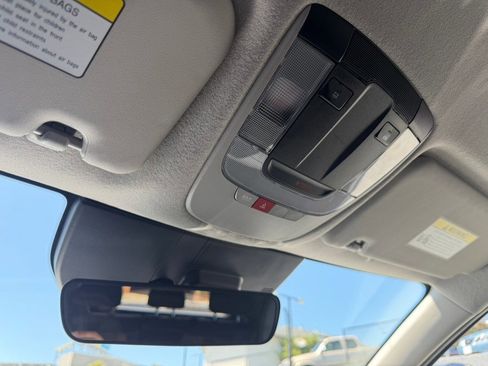Used 2024 Kia Niro Wind FWD image 23