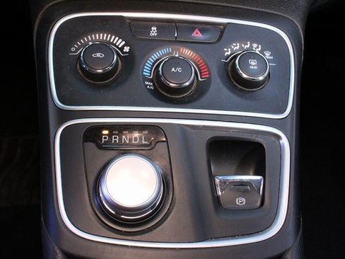 Used 2016 Chrysler 200 LX image 24