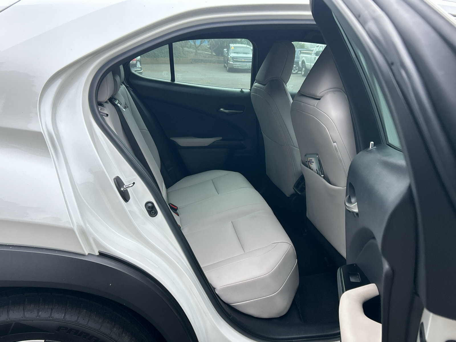 Used 2022 Lexus UX 200 w/ Accessory Package (Z1) FWD image 32
