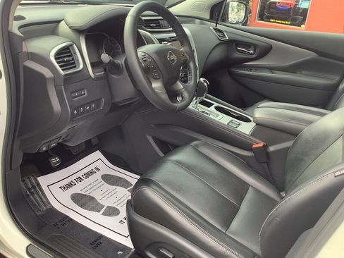 Used 2020 Nissan Murano SL w/ Moonroof Package AWD/4WD image 12