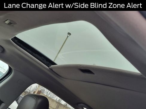 Used 2018 GMC Terrain SLE w/ Driver Convenience Package image 30