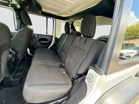 Used 2023 Jeep Wrangler Unlimited Rubicon 4xe AWD/4WD image 26