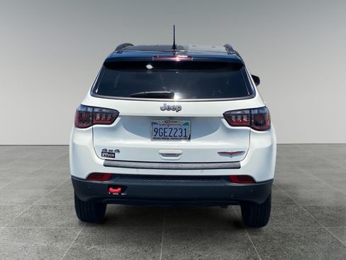 Used 2021 Jeep Compass Trailhawk AWD/4WD image 4
