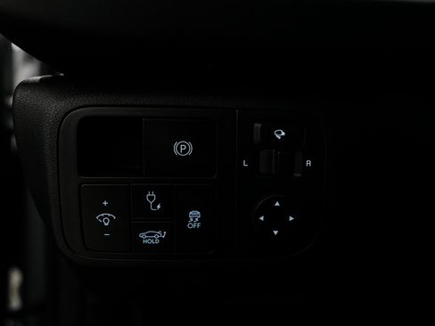 Used 2024 Hyundai Ioniq 6 Limited image 21