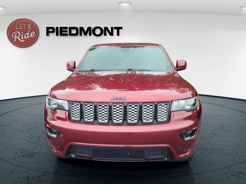 Used 2021 Jeep Grand Cherokee Laredo X RWD image 2