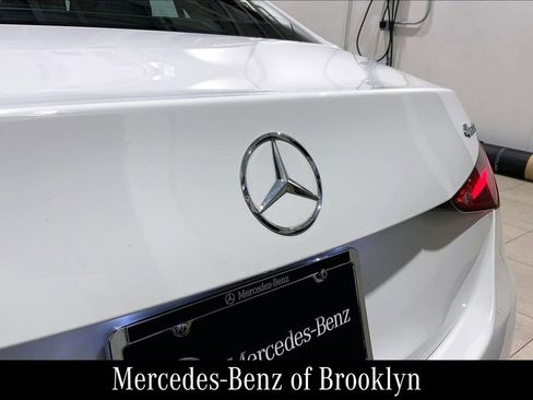 Used 2025 Mercedes-Benz C 300 4MATIC Sedan image 33