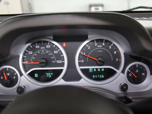 Used 2010 Jeep Wrangler Unlimited Sahara w/ Mopar Chrome Edition Group image 12