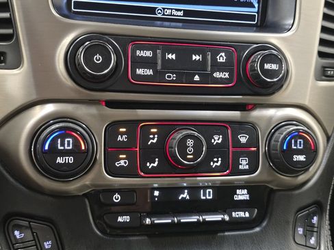 Used 2016 GMC Yukon XL Denali w/ Open Road Package AWD/4WD image 41