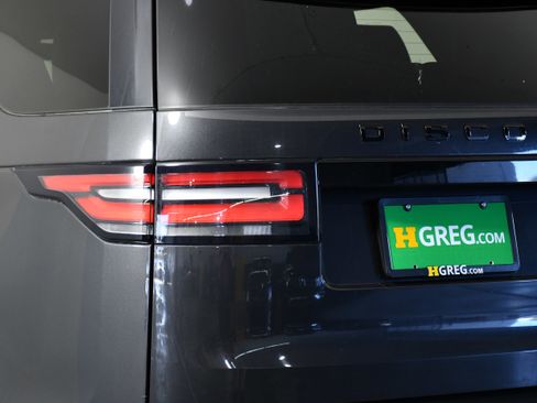 Used 2020 Land Rover Discovery HSE image 37
