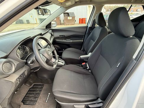 Used 2024 Nissan Kicks S image 15