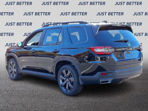 New 2025 Honda Pilot Sport image 3