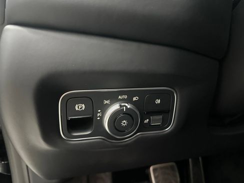 Used 2023 Aston Martin V8 Vantage Coupe RWD image 22