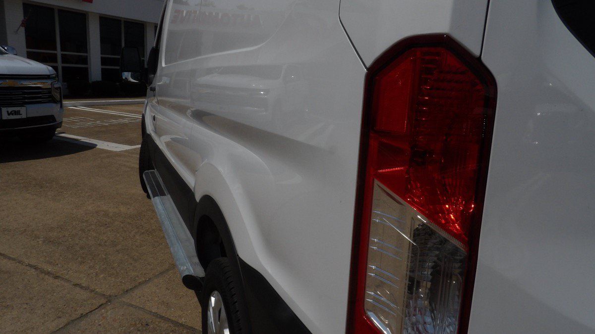 Used 2025 Ford Transit 250 Low Roof w/ Exterior Upgrade Package RWD image 9