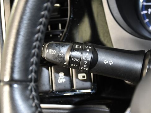 Used 2020 Mitsubishi Outlander SEL AWD/4WD image 22
