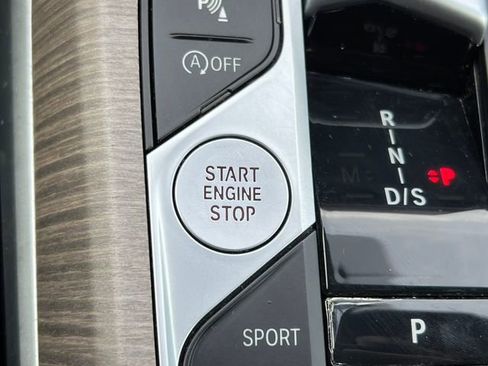 Used 2025 BMW 330i xDrive Sedan image 25