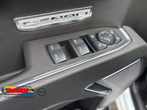 Used 2025 GMC Sierra 1500 Denali w/ Denali Reserve Package AWD/4WD image 10
