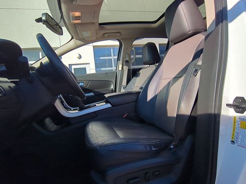 Used 2011 Ford Edge Sport w/ Driver Entry Pkg image 27