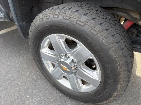 Used 2022 Chevrolet Silverado 2500 LTZ image 14