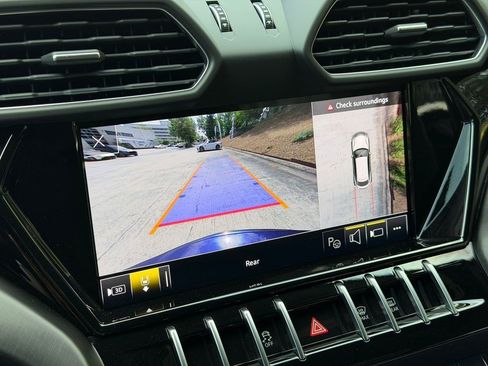 Used 2023 Lamborghini Urus S AWD/4WD image 22
