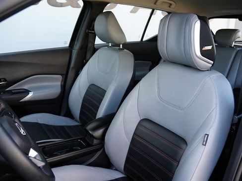 Used 2023 Nissan Kicks SR w/ SR Premium Package image 9