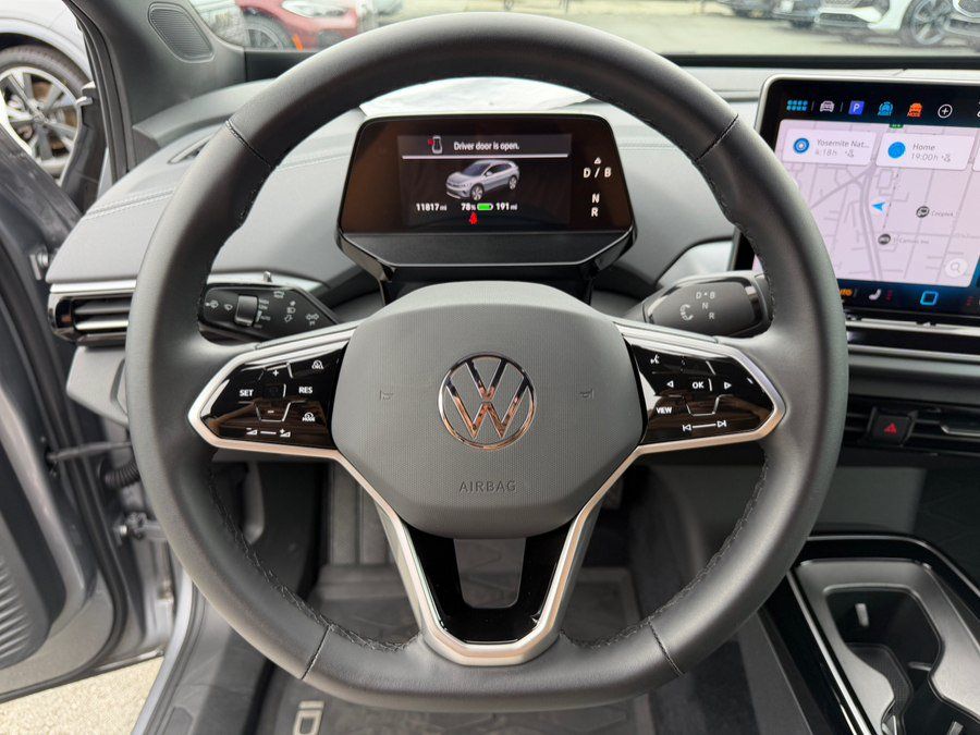 Used 2024 Volkswagen ID.4 Pro AWD/4WD image 11
