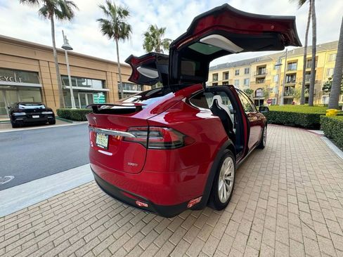 Used 2017 Tesla Model X 100D AWD/4WD image 5