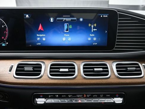 Used 2025 Mercedes-Benz GLE 350 4MATIC image 11