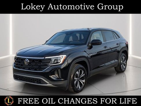 Certified 2025 Volkswagen Atlas Cross Sport SE image 1