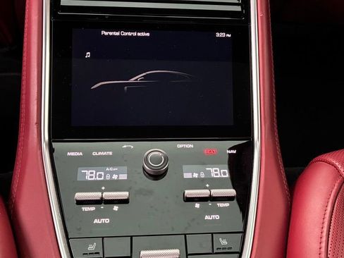 Used 2018 Porsche Panamera 4S image 18