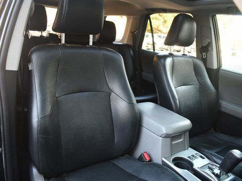 Used 2011 Toyota 4Runner SR5 w/ Premium Pkg w/Leather AWD/4WD image 27