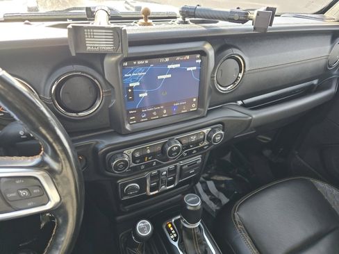 Used 2021 Jeep Gladiator Overland image 30