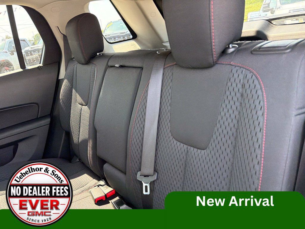 Used 2013 GMC Terrain SLE FWD image 17
