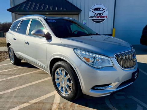 Used 2017 Buick Enclave Leather image 2
