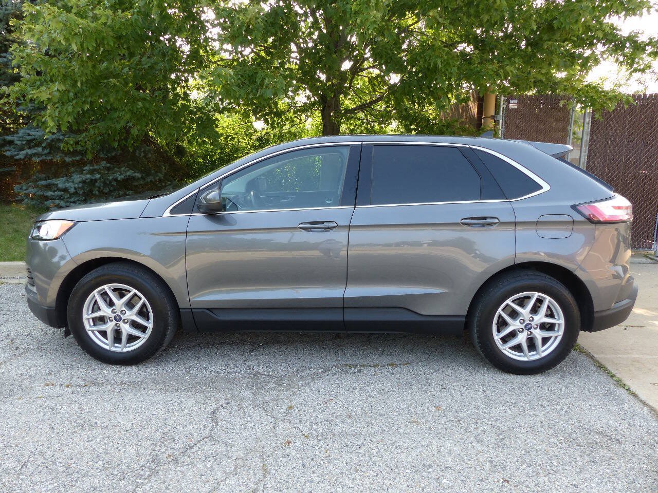 Used 2021 Ford Edge SEL w/ Convenience Package AWD/4WD image 5