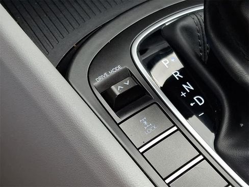 Used 2024 Hyundai Kona SEL image 24