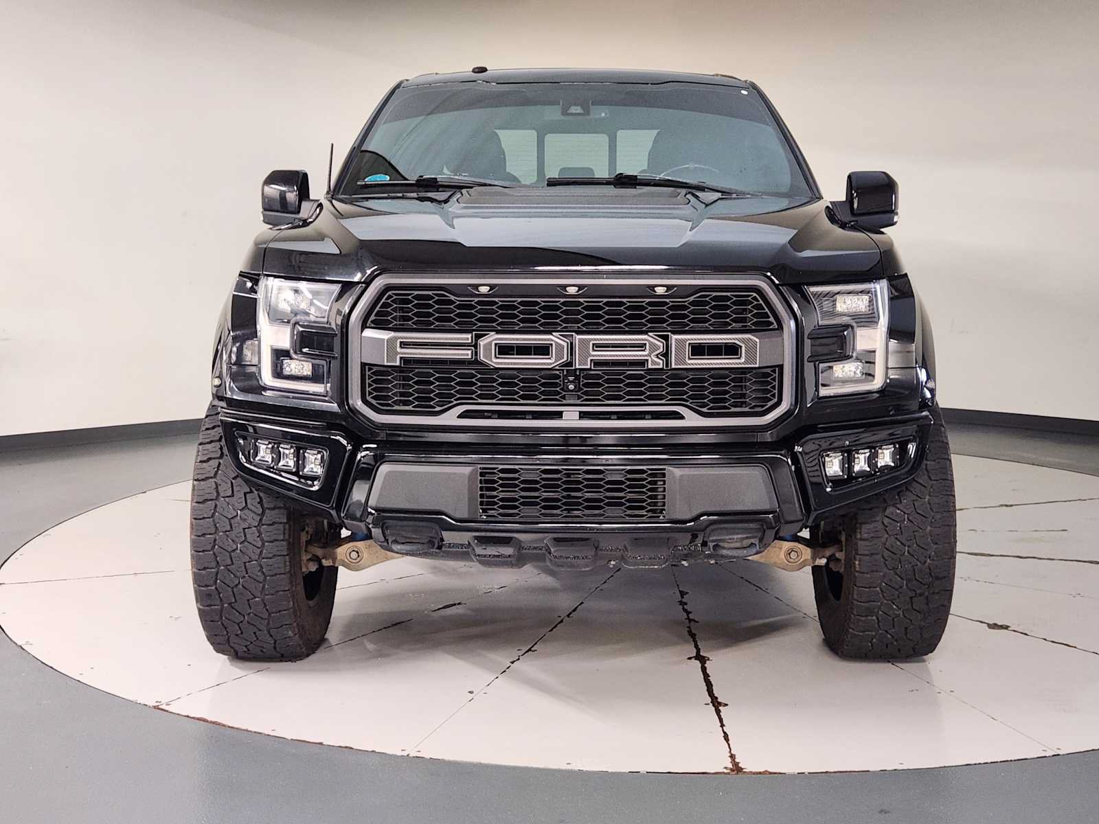 Used 2018 Ford F150 Raptor w/ Equipment Group 802A Luxury AWD/4WD image 9